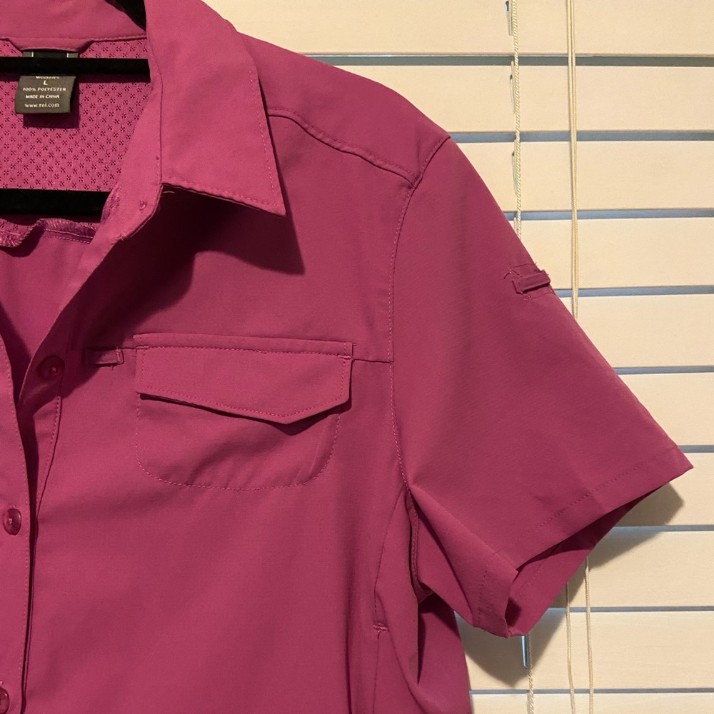 REI Shirt Hiking Short Sleeve Vented Large Button